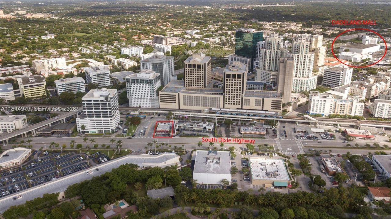 9308 S Dixie Hwy, Miami, FL 33156 Photo