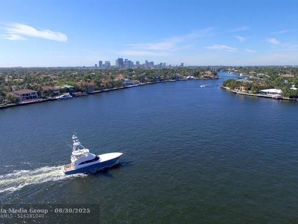 435 Bayshore Dr, Unit 702, Fort Lauderdale, FL 33304