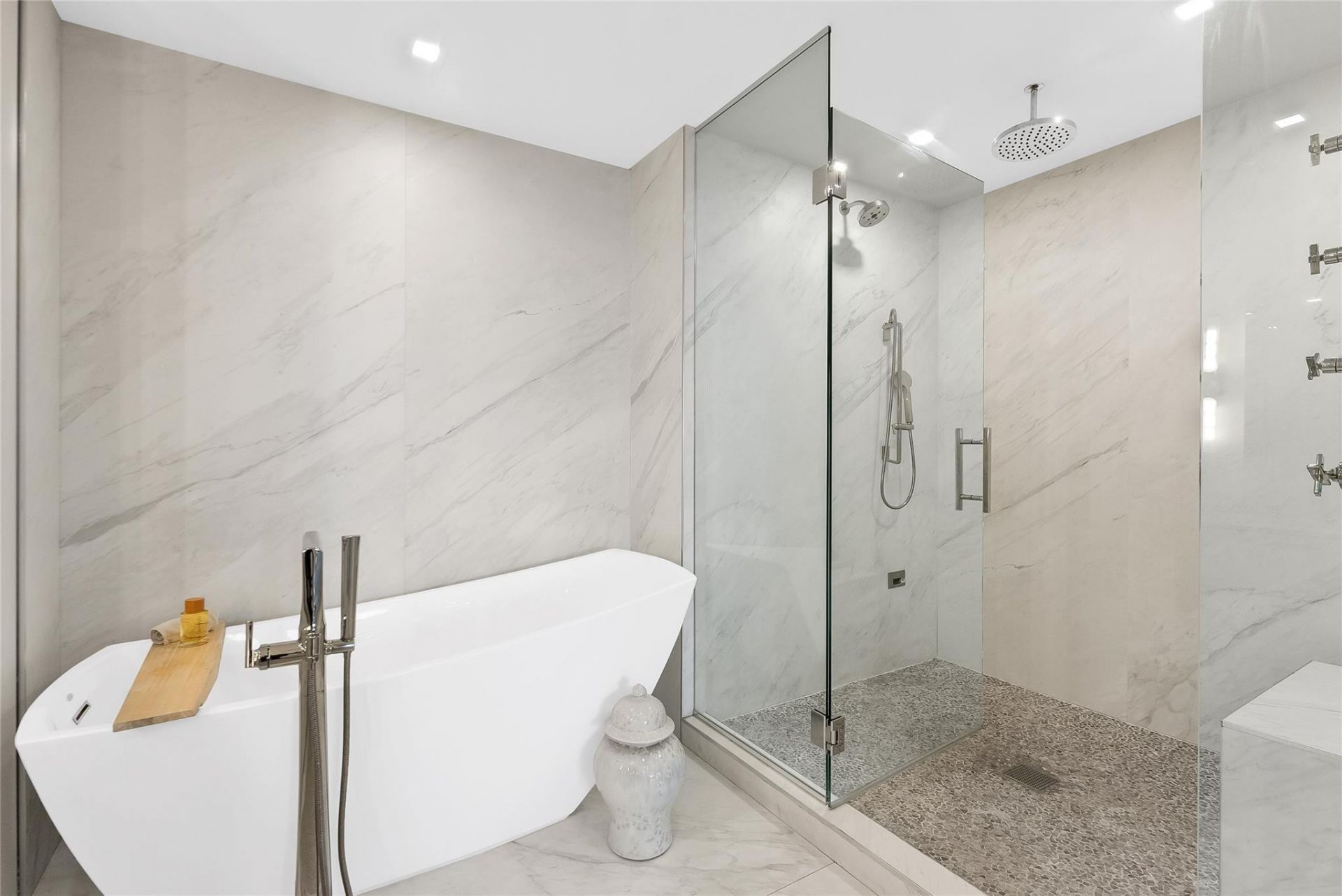 435 Bayshore Drive, Unit 702, Fort Lauderdale, FL 33304 Photo