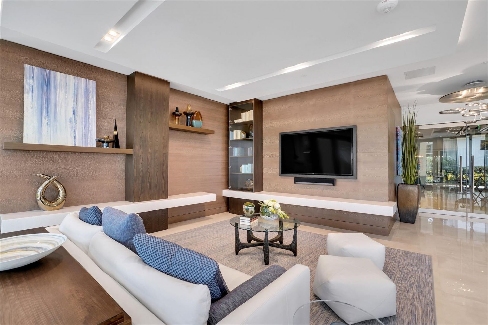 435 Bayshore Drive, Unit 702, Fort Lauderdale, FL 33304 Photo