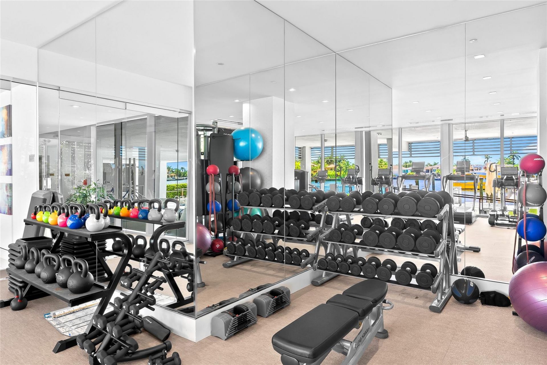 435 Bayshore Drive, Unit 702, Fort Lauderdale, FL 33304 Photo