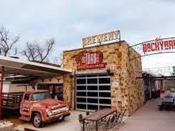 501 W Kimball Street, Mansfield, TX 76063