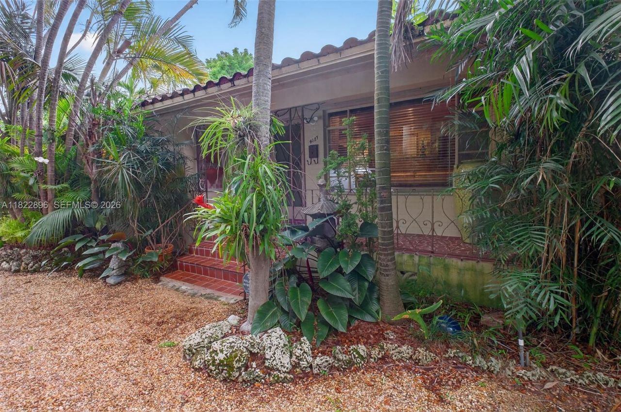 4187 S Le Jeune Rd, Miami, FL 33133 Photo