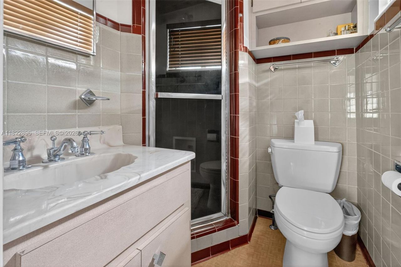 4187 S Le Jeune Rd, Miami, FL 33133 Photo