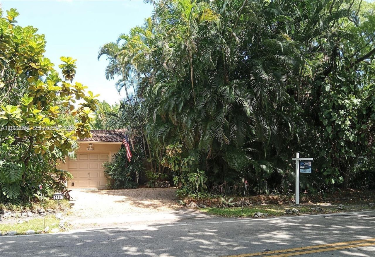 4187 S Le Jeune Rd, Miami, FL 33133 Photo