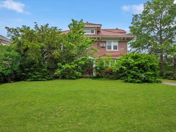 345 Broadway, Lawrence, NY 11559