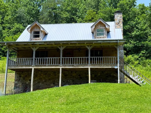 453 Trentham Hollow Road, Parrottsville, TN 37843