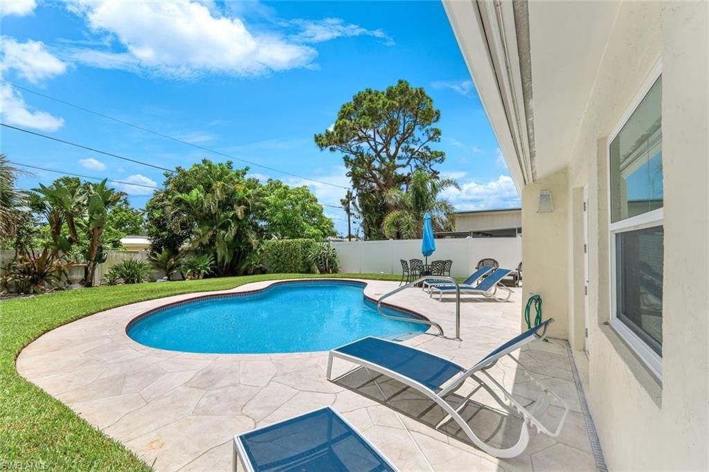 636 98th Ave N, Naples, FL 34108 Photo