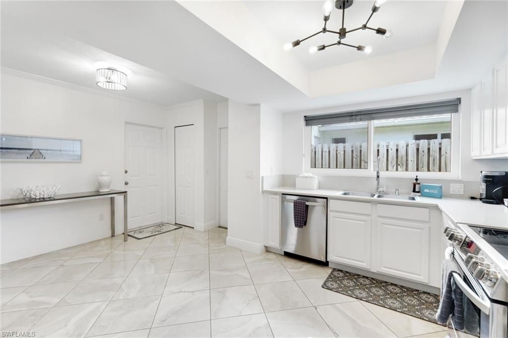 636 98th Ave N, Naples, FL 34108 Photo