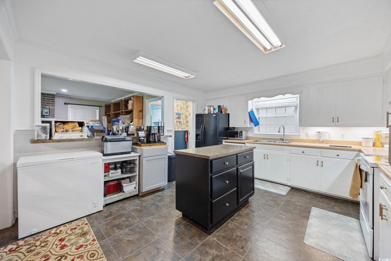 300 Crescent Dr. Photo 14