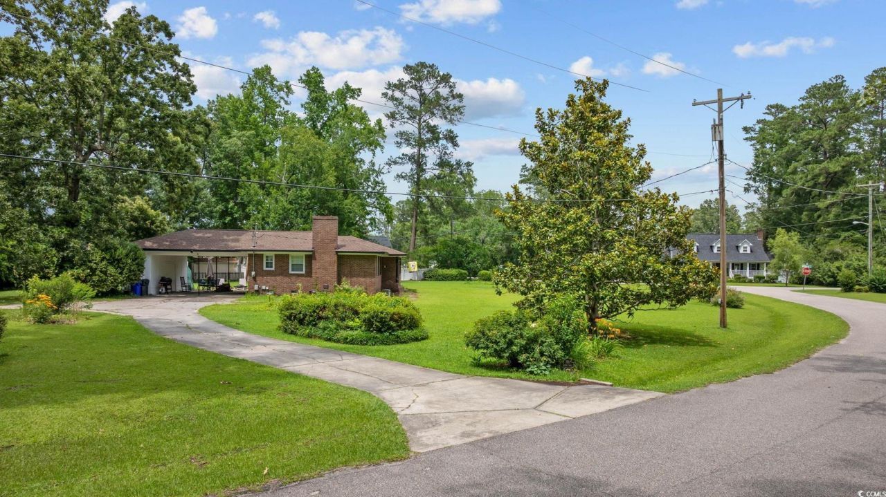 300 Crescent Dr. Photo 20