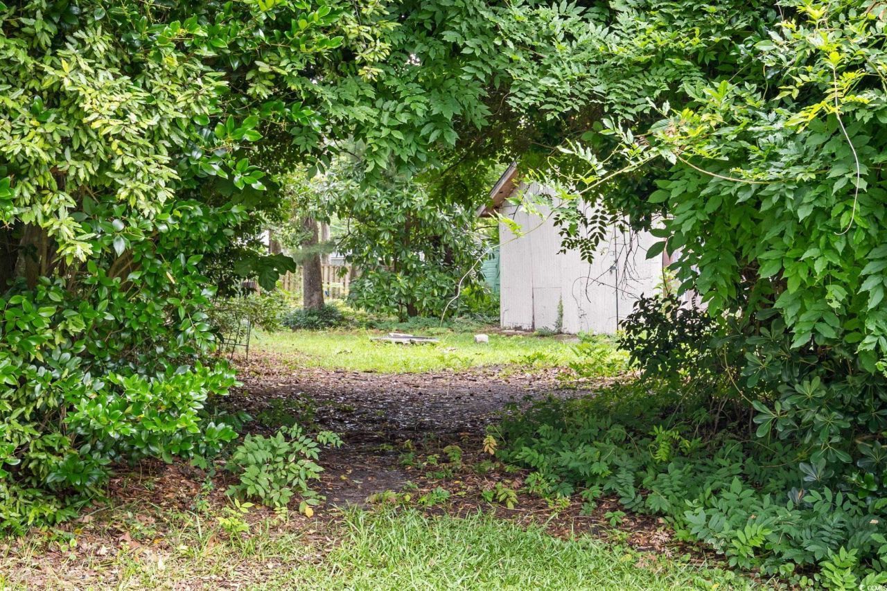 300 Crescent Dr. Photo 21