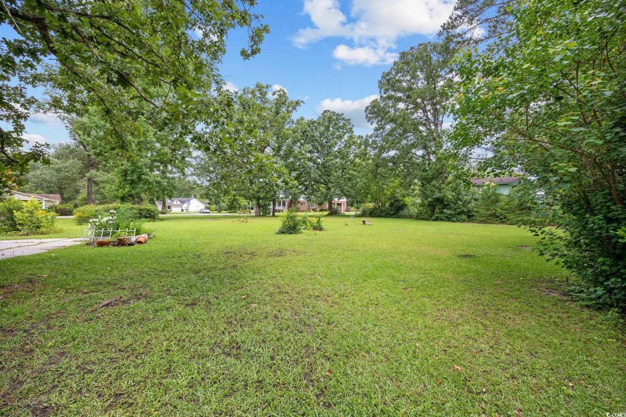 300 Crescent Dr. Photo 22