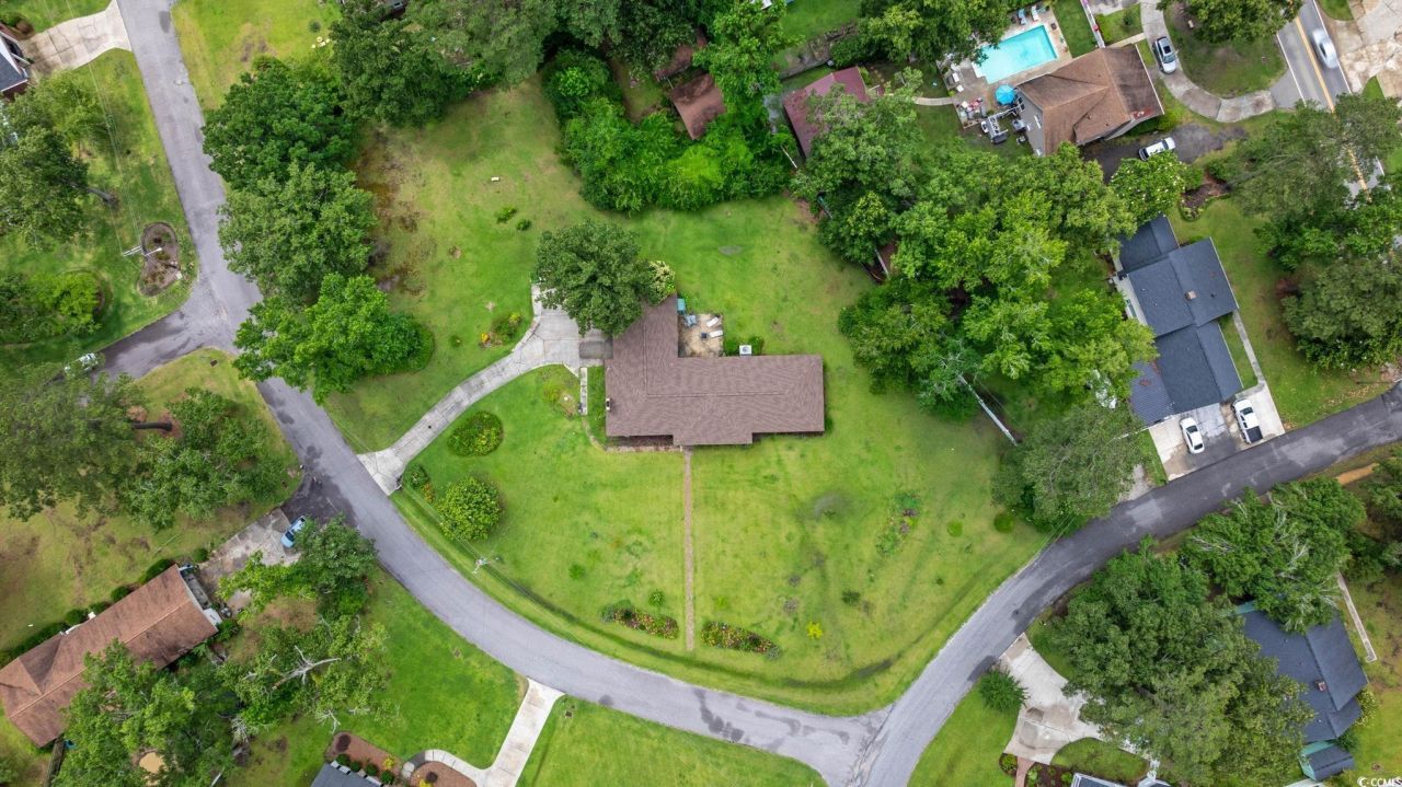 300 Crescent Dr. Photo 25