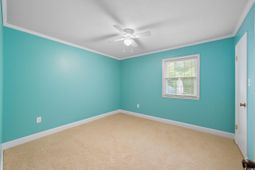 300 Crescent Dr. photo 4