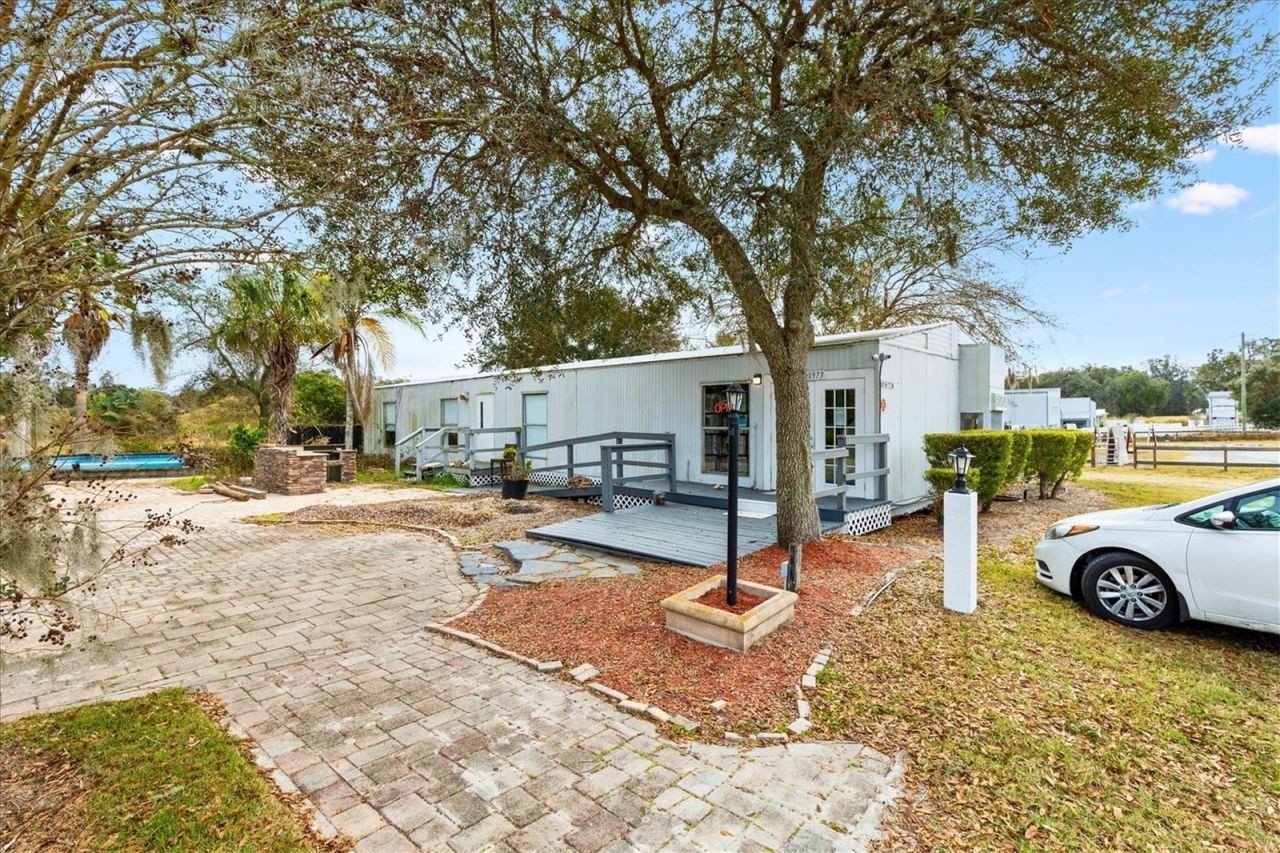 10973 N Us Highway 301, Oxford, FL 34484 Photo