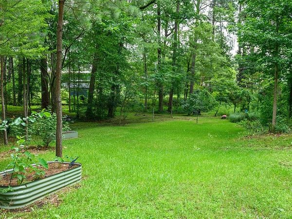 569 Spring Lake Drive, Shreveport, LA 71106