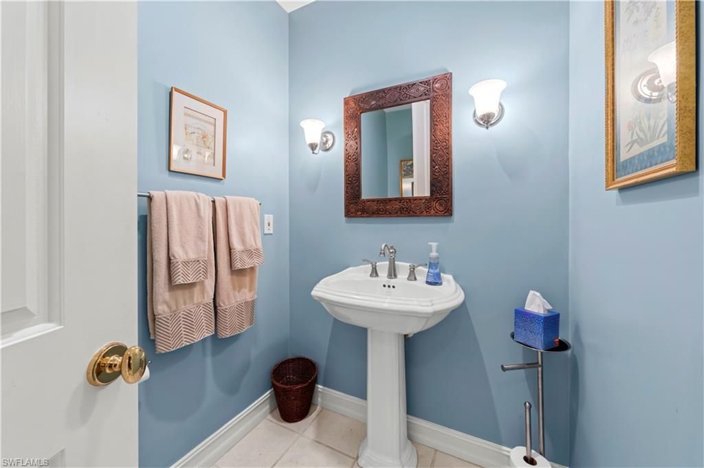 5681 Baltusrol Ct, Unit 2B, Sanibel, FL 33957 Photo