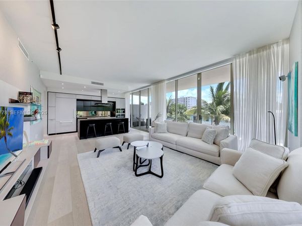 300 Collins Ave, Unit 3D, Miami Beach, FL 33139