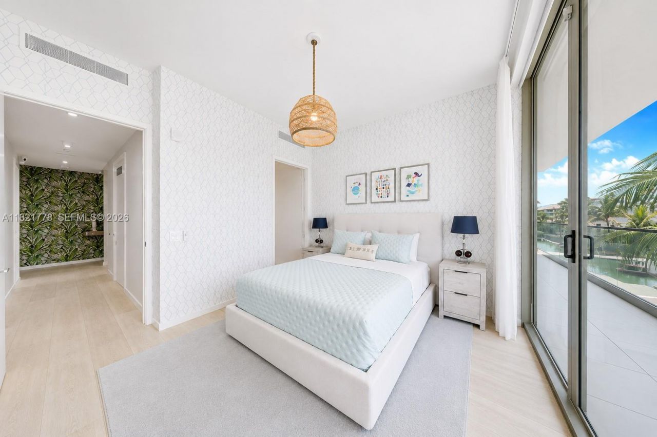 300 Collins Ave, Unit 3D, Miami Beach, FL 33139 Photo
