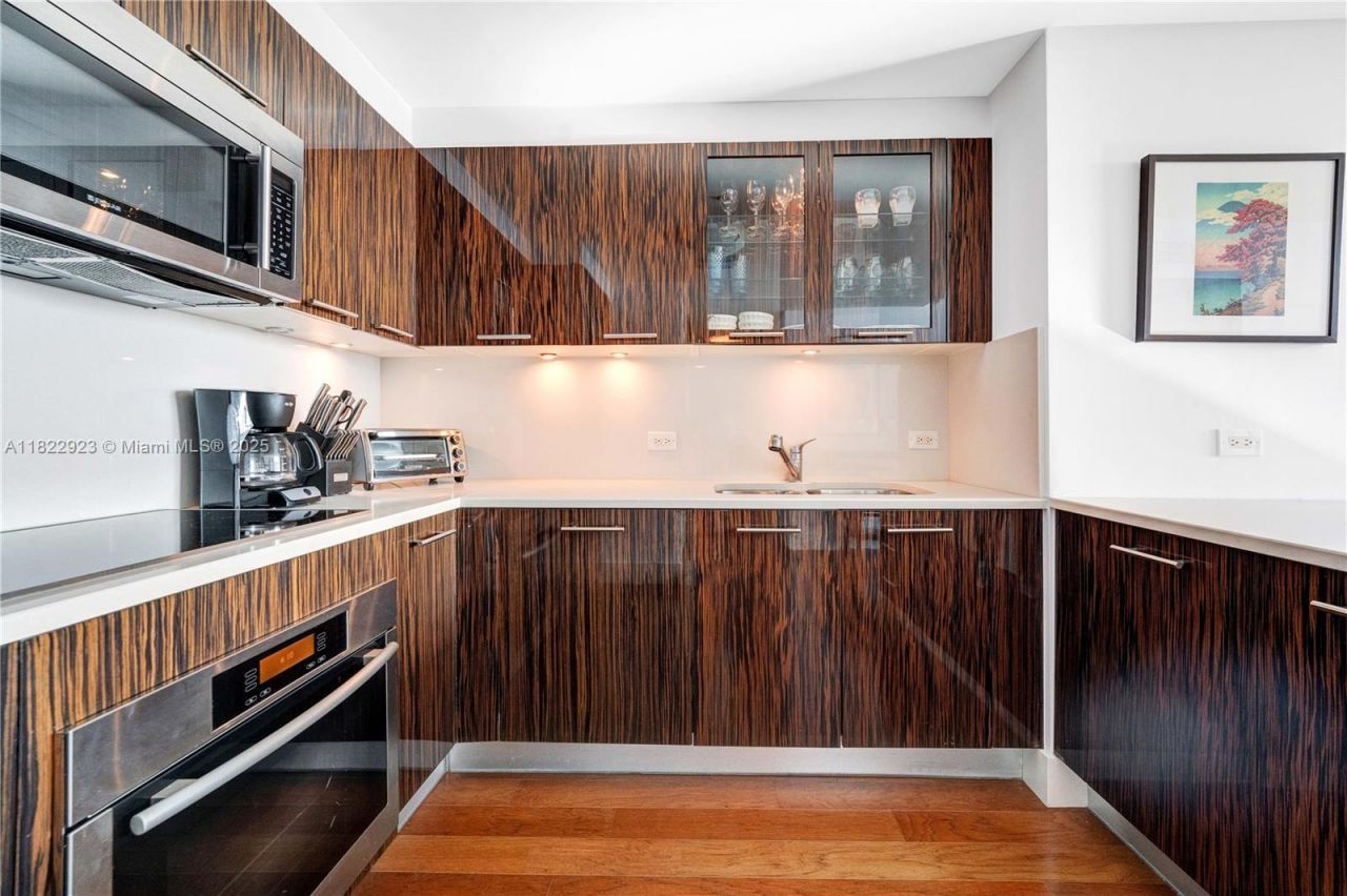 6899 Collins Ave, Unit 1409, Miami Beach, FL 33141 Photo