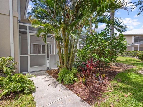 2846 SW Lakemont Place, Palm City, FL 34990