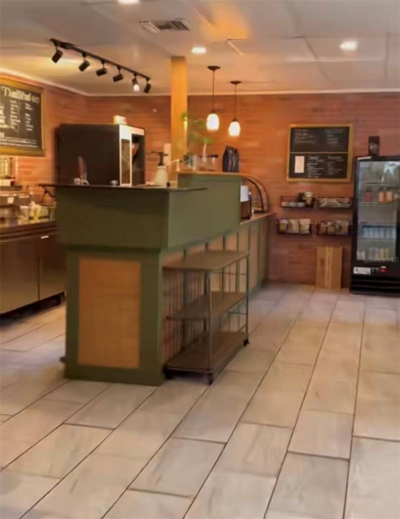 401 Mary Avenue, New Smyrna Beach, FL 32168 Photo