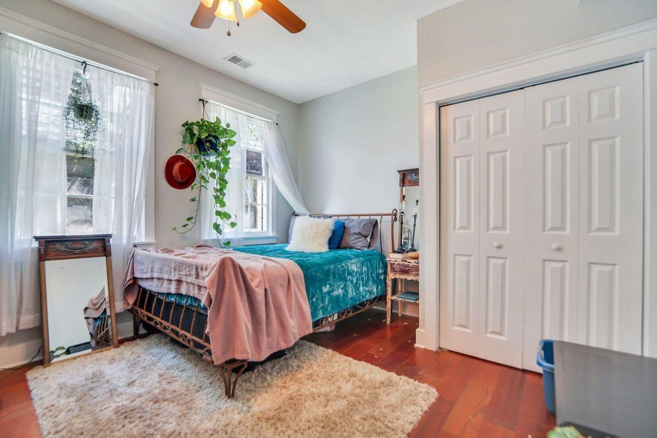 66 America Street Photo 12