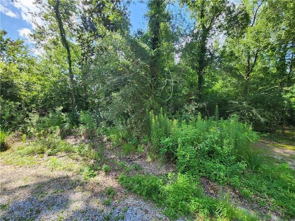 WALNUT Street, Covington, LA 70433