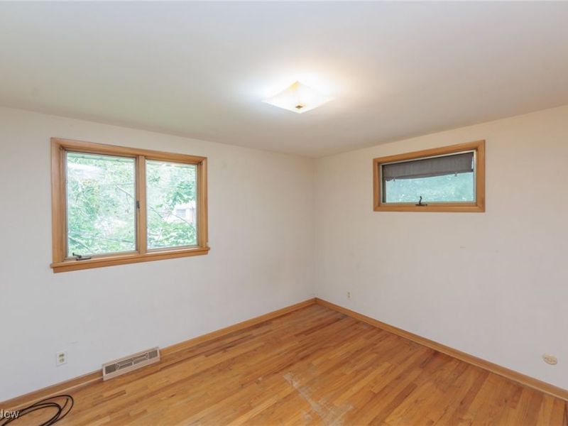 2375 Glendon Road, Cleveland, OH 44118 Photo 31