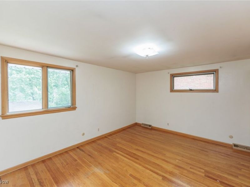 2375 Glendon Road, Cleveland, OH 44118 Photo 33