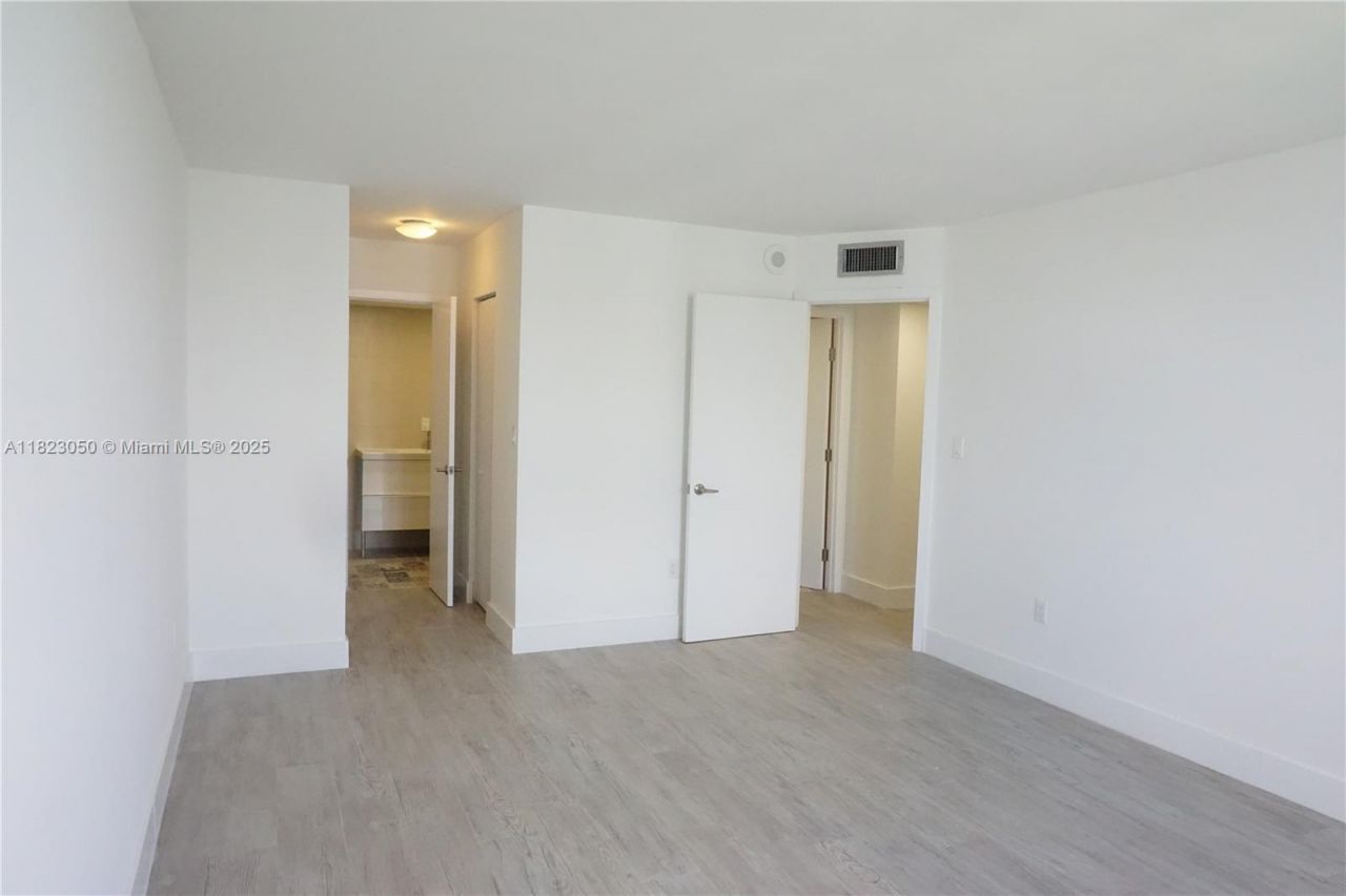 2851 NE 183rd St, Unit 1812E, Aventura, FL 33160 Photo