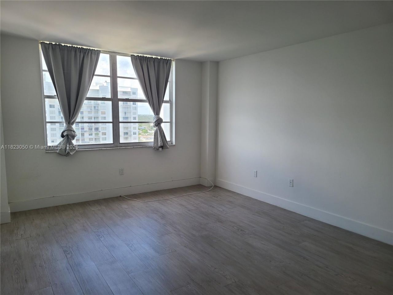 2851 NE 183rd St, Unit 1812E, Aventura, FL 33160 Photo