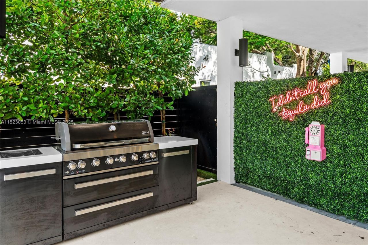 550 NW 42nd St, Miami, FL 33127 Photo