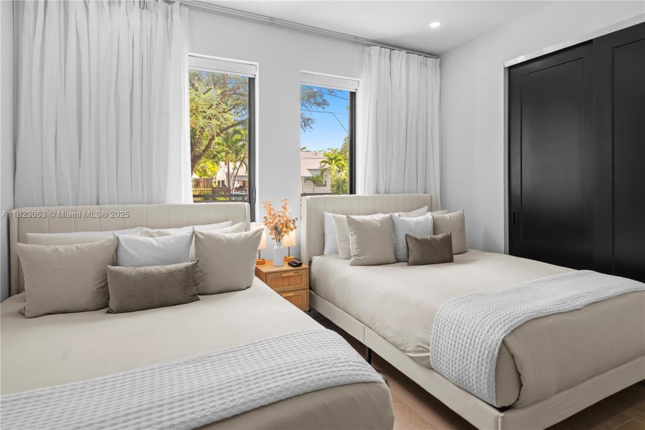 550 NW 42nd St, Miami, FL 33127 Photo