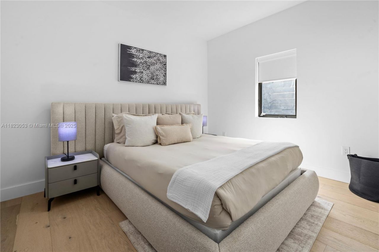 550 NW 42nd St, Miami, FL 33127 Photo