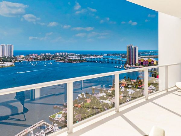 220 Lake Shore Drive, Unit 2104, Lake Park, FL 33403