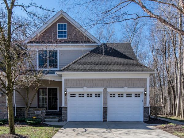 49609 Timber Trail Trail, Novi, MI 48374