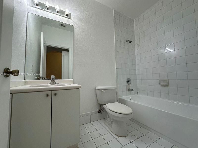 1661 SE 29th Ct, Unit 206, Homestead, FL 33035 Photo