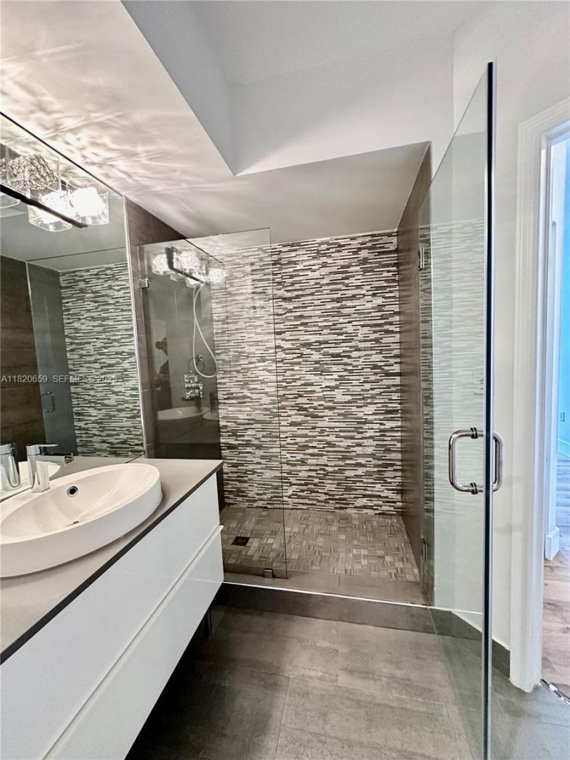 1330 West Ave, Unit 3007, Miami Beach, FL 33139 Photo