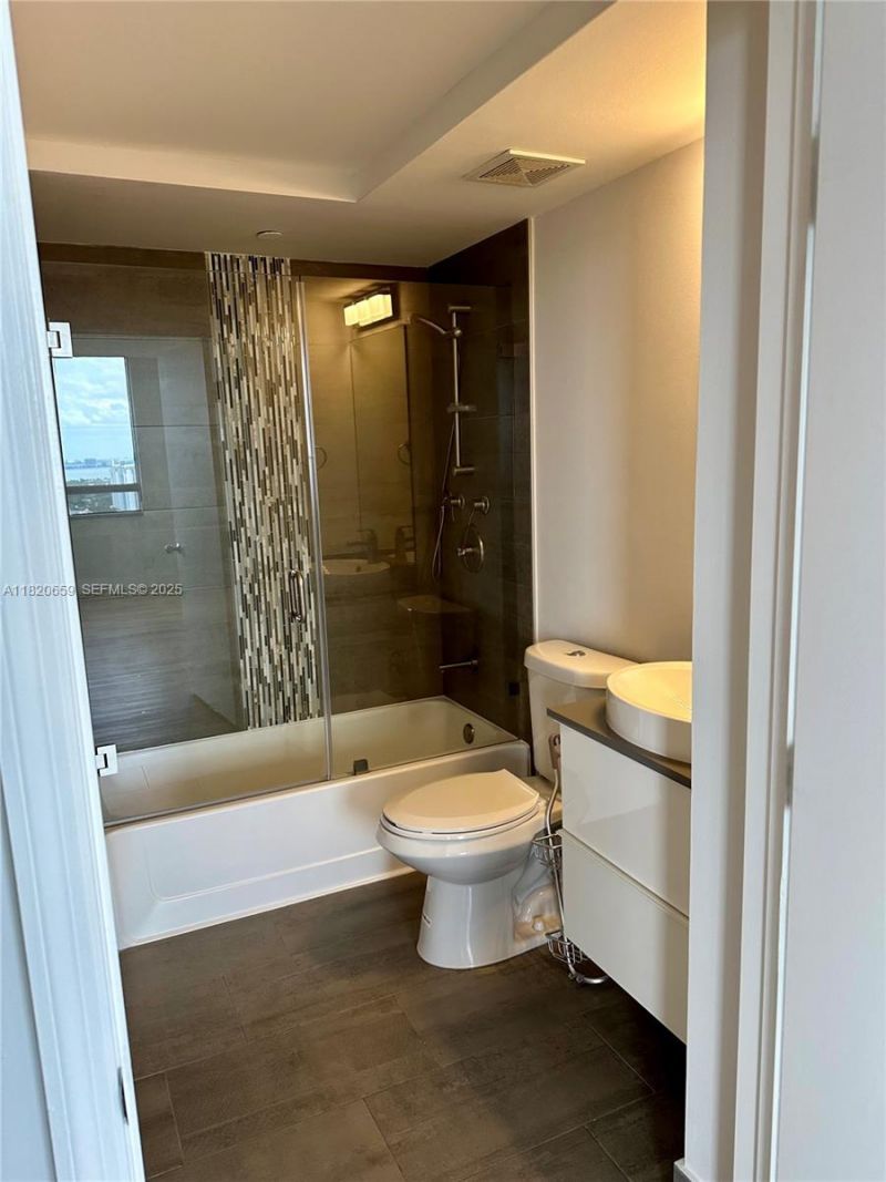 1330 West Ave, Unit 3007, Miami Beach, FL 33139 Photo