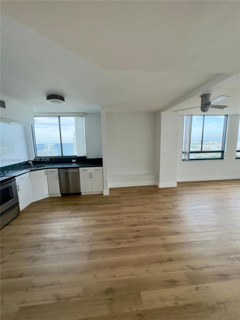 1330 West Ave, Unit 3007, Miami Beach, FL 33139 Photo