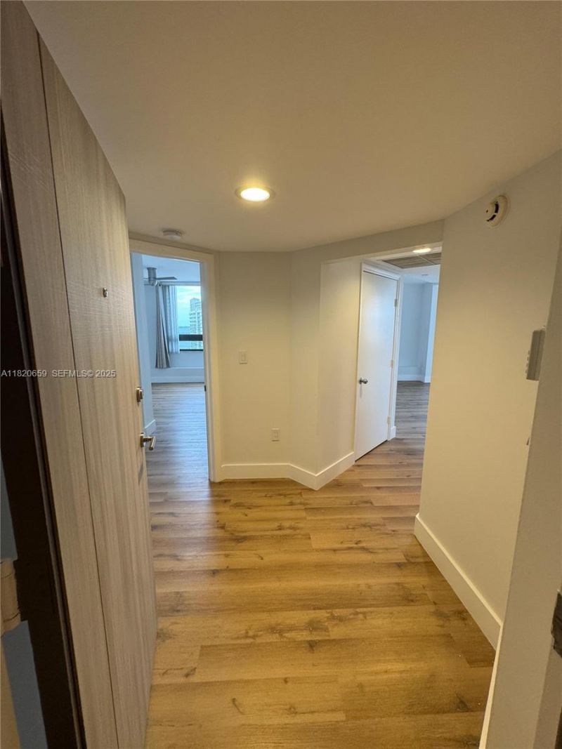 1330 West Ave, Unit 3007, Miami Beach, FL 33139 Photo