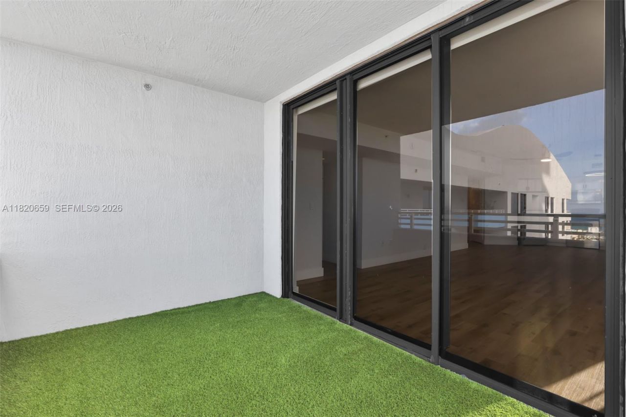 1330 West Ave, Unit 3007, Miami Beach, FL 33139 Photo