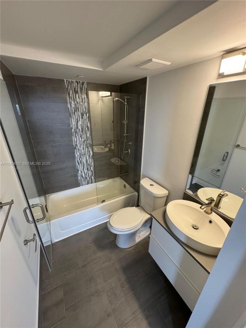 1330 West Ave, Unit 3007, Miami Beach, FL 33139 Photo