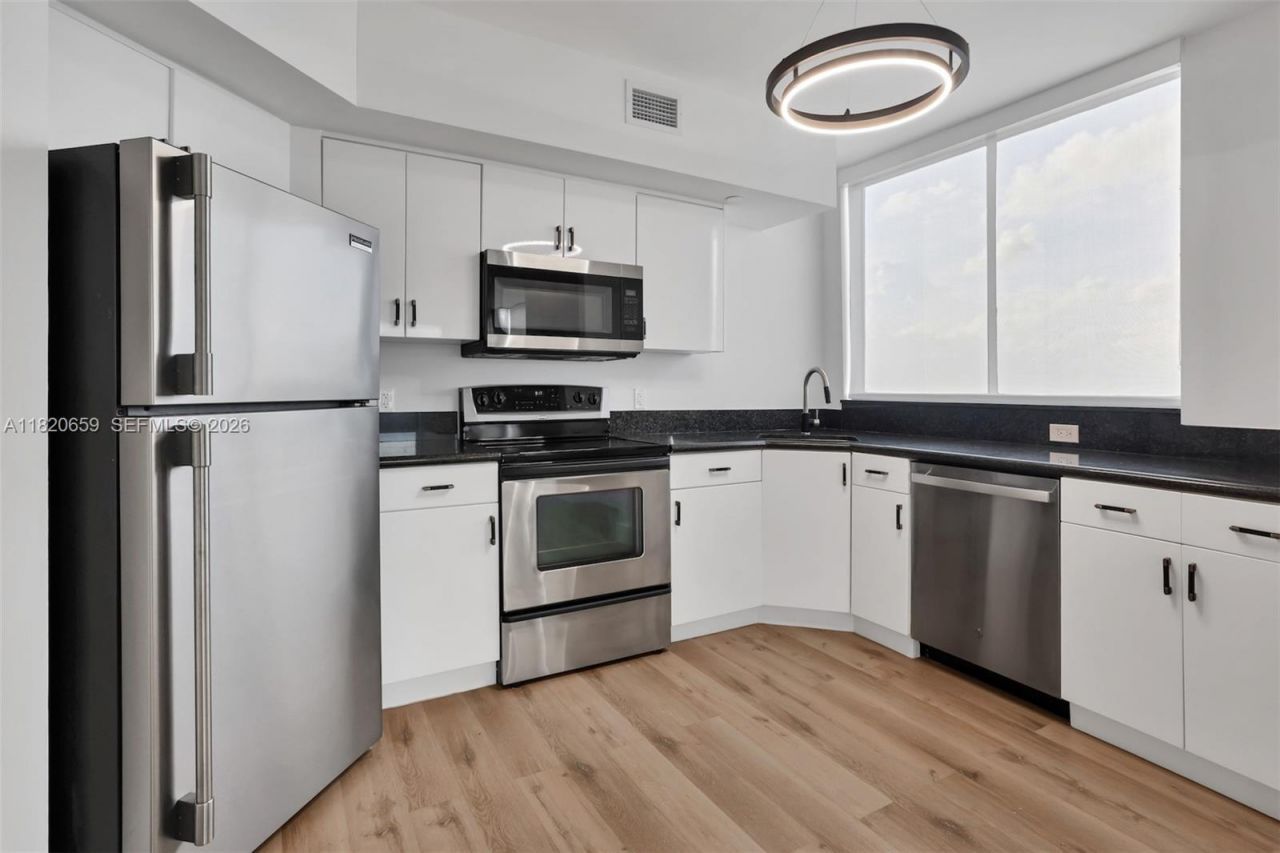 1330 West Ave, Unit 3007, Miami Beach, FL 33139 Photo