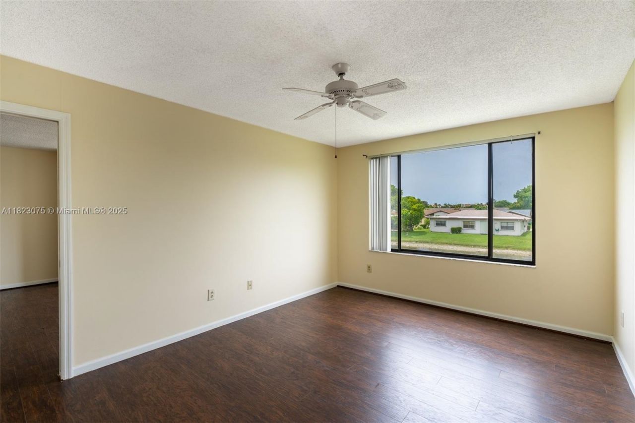 9455 N Belfort Cir, Unit 211, Tamarac, FL 33321 Photo
