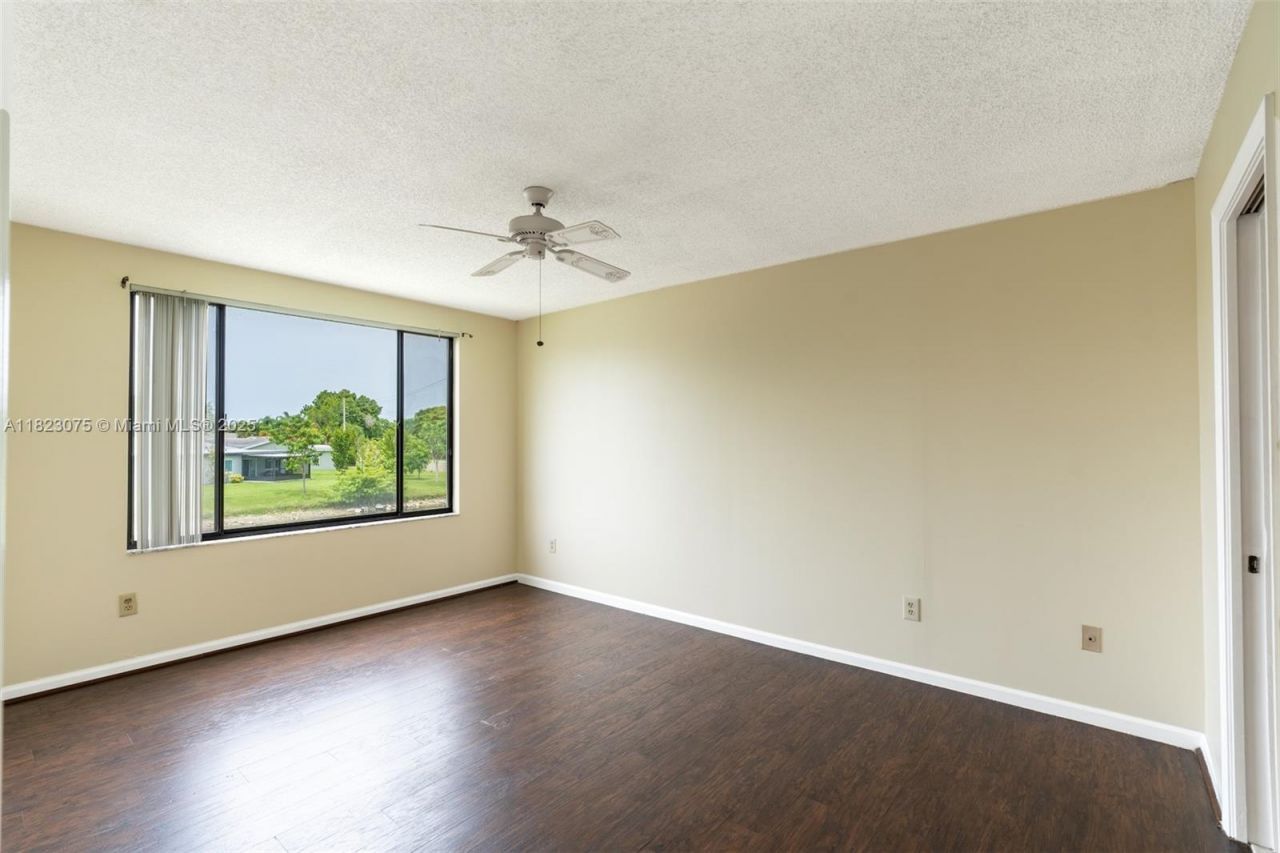 9455 N Belfort Cir, Unit 211, Tamarac, FL 33321 Photo