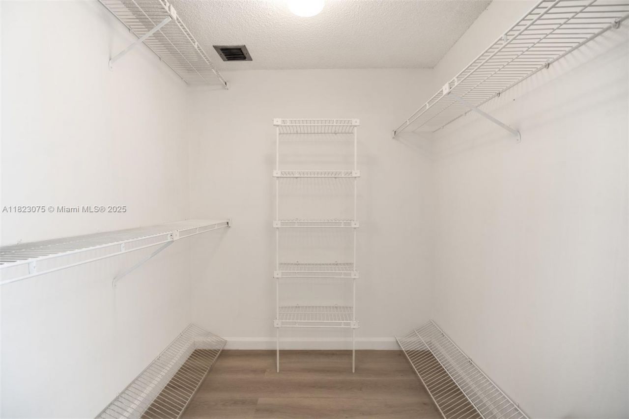 9455 N Belfort Cir, Unit 211, Tamarac, FL 33321 Photo