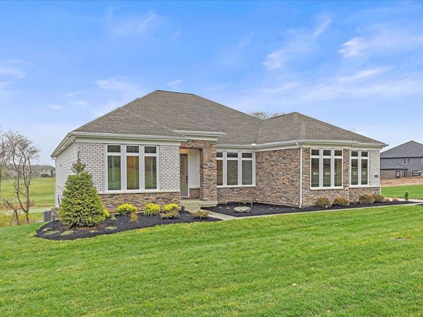 2504 Bent Grass Drive, Beavercreek, OH 45431